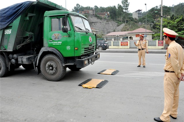 Siết chặt quản lý tải trọng phương tiện: Điểm sáng Công ty CP SX&TM Than Uông Bí