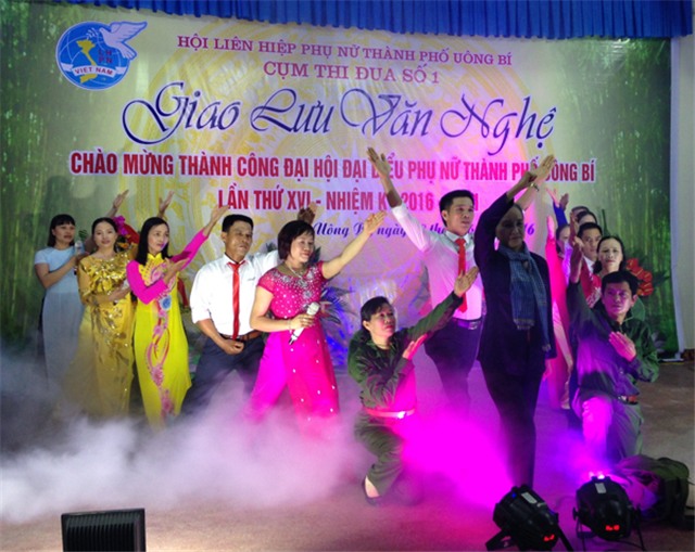 Chương trình giao lưu văn nghệ chào mừng thành công Đại hội Đại biểu Hội LHPN thành phố Uông Bí