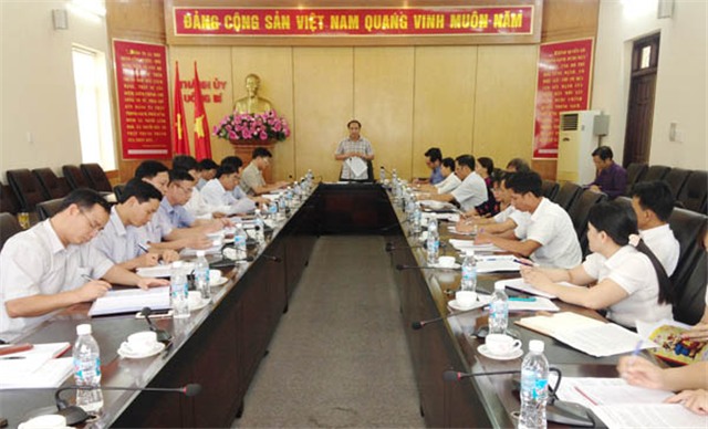 Thường trực thành ủy Uông Bí làm việc với Đảng bộ phường Phương Đông