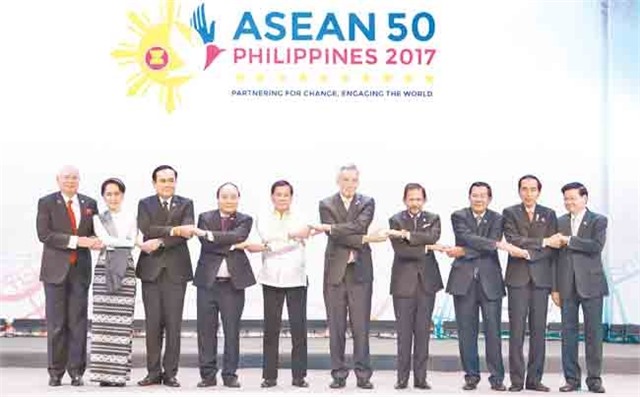 Thủ tướng Nguyễn Xuân Phúc dự Hội nghị cấp cao ASEAN lần thứ 30 và các hội nghị liên quan