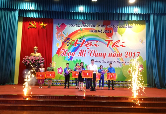 Đa sắc màu Hội thi "Họa mi vàng" thành phố Uông Bí năm 2017