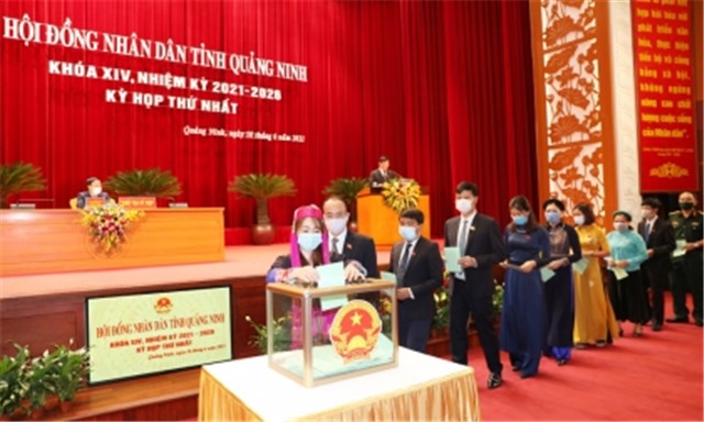 Đồng chí Nguyễn Tường Văn được bầu tiếp tục giữ chức vụ Chủ tịch UBND tỉnh