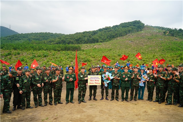 Bế mạc Diễn tập Khu vực phòng thủ Thành phố Uông Bí năm 2022