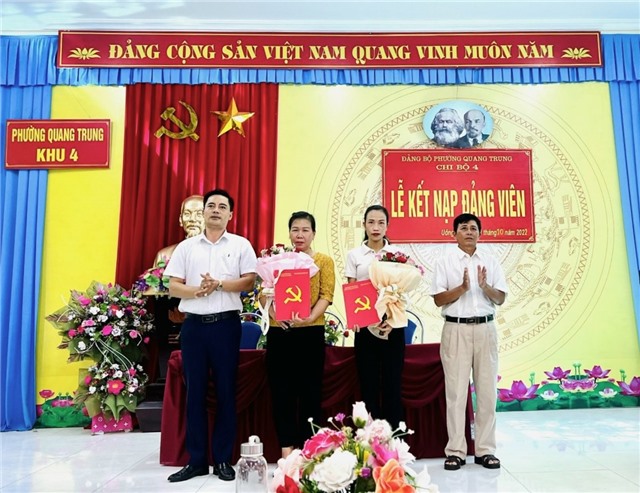 Đảng bộ phường Quang Trung: phát triển đảng viên mới đảm bảo chất lượng