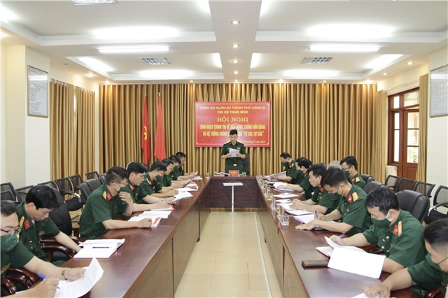 Chi bộ tham mưu - Đảng bộ Quân sự thành phố Uông Bí: 	Sinh hoạt chính trị về "xây dựng, chỉnh đốn Đảng và hệ thống chính trị" với chủ đề "Tự soi, tự sửa"