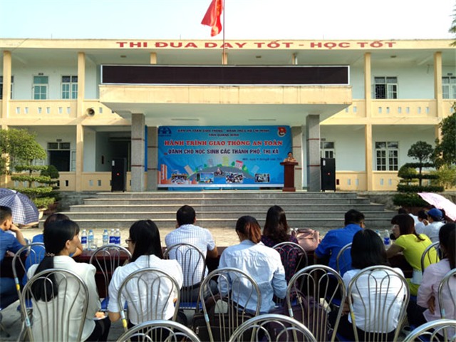 Trung tâm giáo dục nghề nghiệp & giáo dục thường xuyên: Hành trình giao thông an toàn