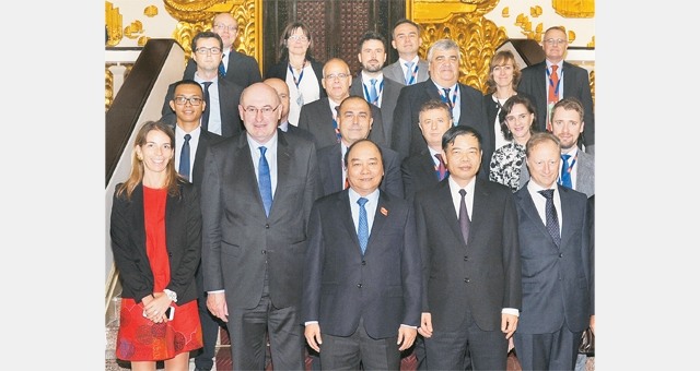 Thủ tướng Nguyễn Xuân Phúc tiếp Cao ủy phụ trách Nông nghiệp và Phát triển nông thôn của EU