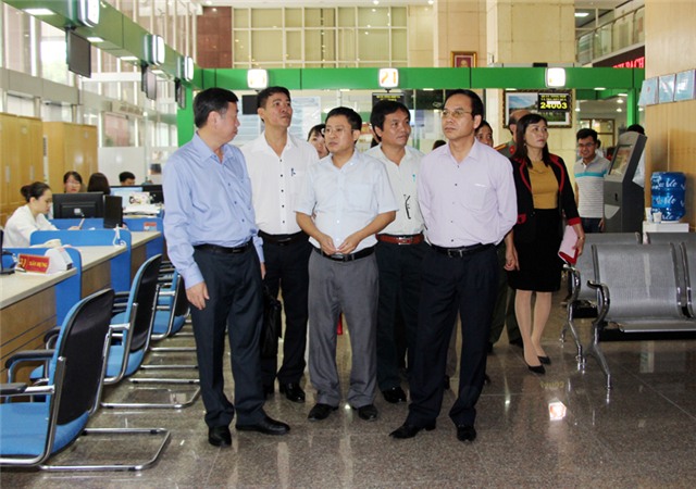 Đoàn công tác UBND tỉnh Bình Phước trao đổi kinh nghiệm xây dựng Trung tâm Hành chính công