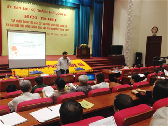 Uông Bí tổ chức hội nghị tập huấn bầu cử 