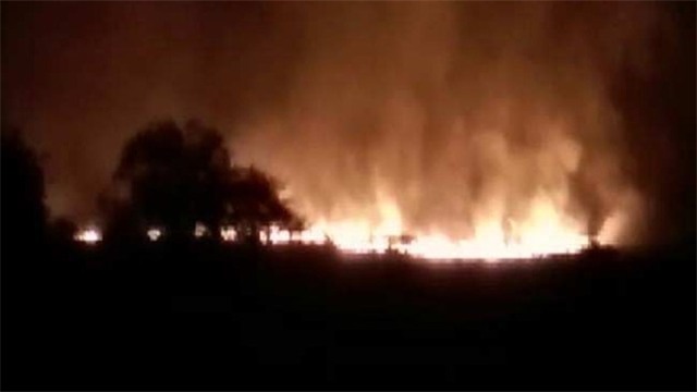 Cháy lớn kho đạn của quân đội Ấn Độ, 17 người chết