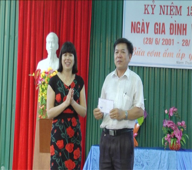 Khu Nam Trung, phường Nam Khê kỷ niệm 15 năm ngày Gia đình Việt Nam