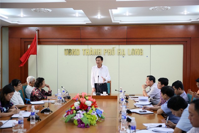 Bí thư Tỉnh ủy, Chủ tịch HĐND tỉnh Nguyễn Văn Đọc giám sát việc giải quyết kiến nghị của cử tri tại TP Hạ Long