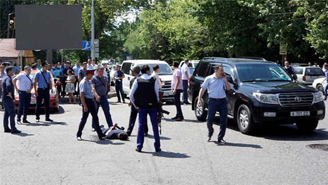 Ca-dắc-xtan cảnh báo khủng bố mức cao nhất