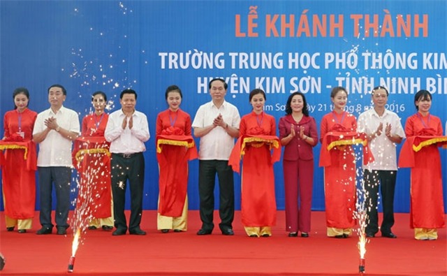 Chủ tịch nước Trần Đại Quang dự lễ khánh thành trường THPT Kim Sơn B và Kim Sơn C