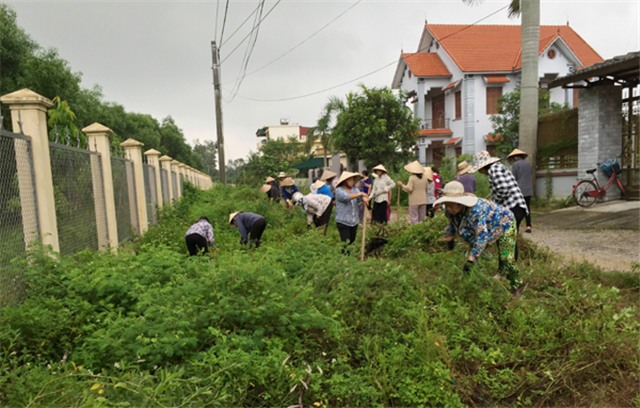 TP Uông Bí: Tưng bừng ra quân làm vệ sinh môi trường nhân ngày chủ nhật xanh