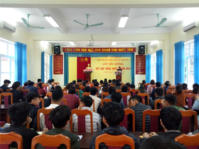 Khai giảng lớp bồi dưỡng kết nạp Đảng khóa I năm 2017