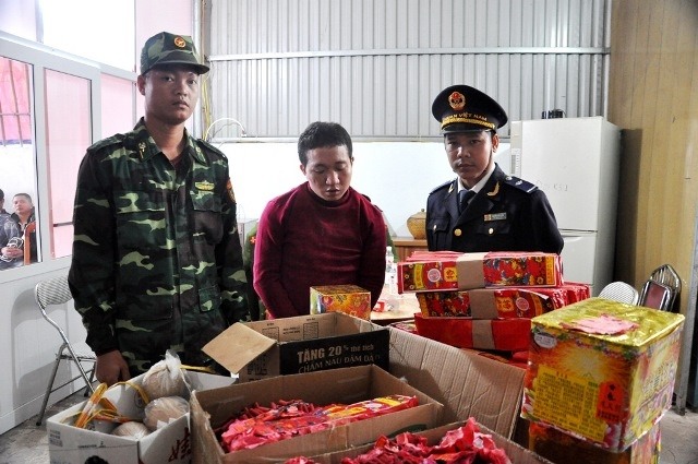 Quảng Ninh: Bắt đối tượng vận chuyển 52 kg pháo