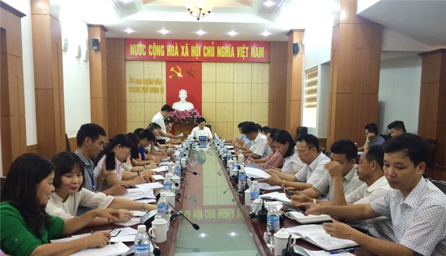 Thành phố làm việc với Chi cục Thuế và rà soát các khoản thu, khoản chi trên địa bàn thành phố Uông Bí năm 2017