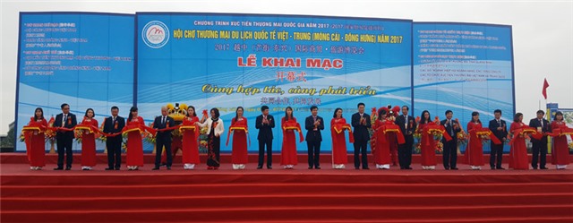 Khai mạc Hội chợ Thương mại, Du lịch quốc tế Việt - Trung năm 2017
