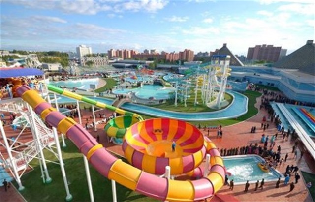 Ngày 25/4: Khai trương Công viên nước Vịnh lốc xoáy (Typhoon Water Park)
