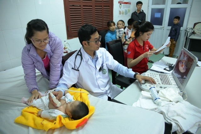 Khám sàng lọc bệnh tim cho hơn 2.000 trẻ em tỉnh Quảng Ninh