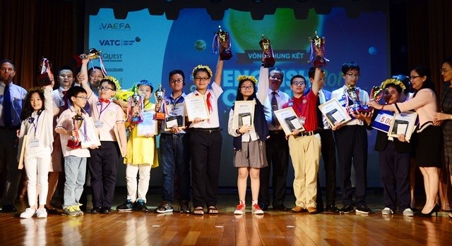 10 thí sinh tham dự Chung kết English Champion 2017