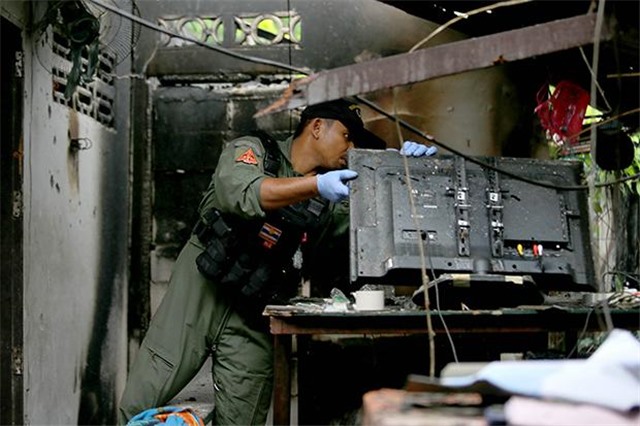 30 tay súng nã 500 phát đạn vào đồn cảnh sát miền Nam Thái Lan