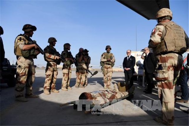 Pháp tiêu diệt hơn 20 tay súng thánh chiến tại Tây Phi