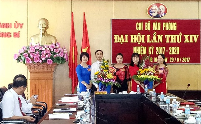 Đại hội chi bộ Văn phòng Thành ủy Uông Bí lần thứ XIV, nhiệm kỳ 2017-2020