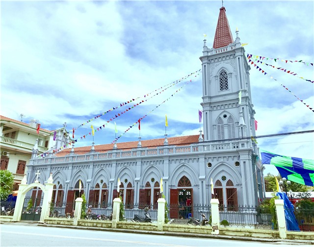 Khánh thành Nhà thờ giáo họ Thất tinh, TP Uông Bí
