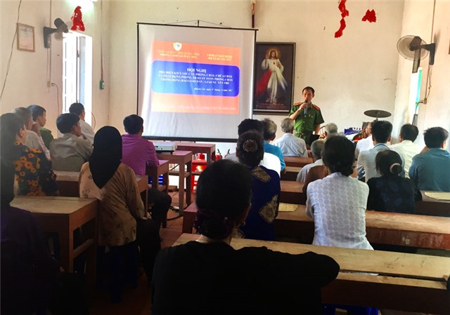 Tập huấn nghiệp vụ PCCC tại nhà thờ Yên Trì, thị xã Quảng Yên