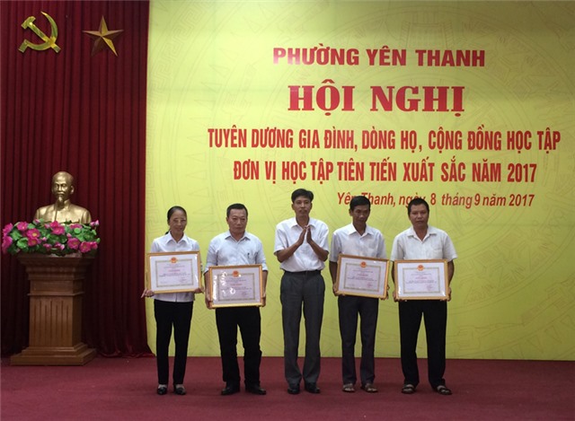 Phường Yên Thanh tuyên dương gia đình, cộng đồng hiếu học 