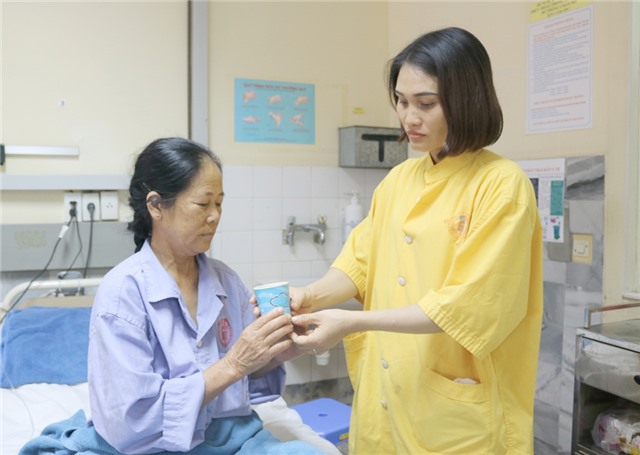 Tự ý truyền dịch tại nhà nguy hiểm tính mạng