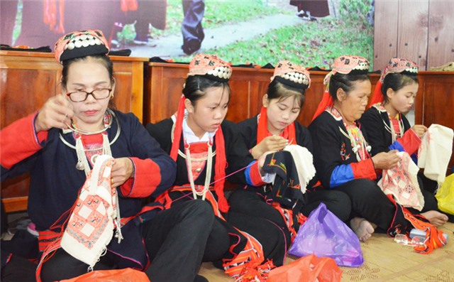 Phụ nữ Thượng Yên Công gìn giữ văn hóa dân tộc