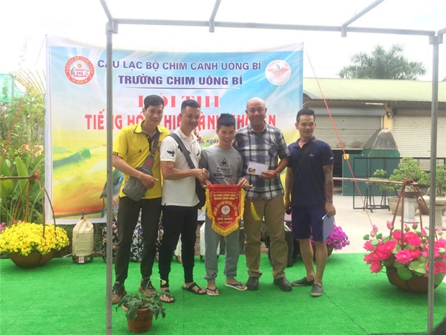 Hội thi tiếng hót chim Vành Khuyên Chợ Cảnh Uông Bí lần thứ nhất