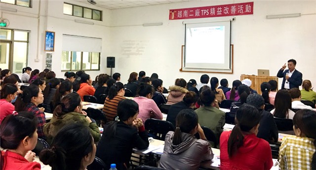 Tuyên truyền, phổ biến pháp luật tại Công ty TNHH Sao Vàng - Uông Bí