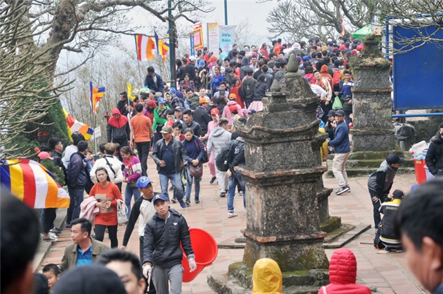 Yên Tử thu hút hơn 1 triệu lượt du khách