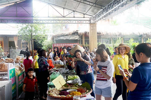 Uông Bí đón trên 2,2 triệu lượt khách du lịch