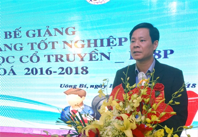 Bế giảng lớp y sỹ y học cổ truyền K28P