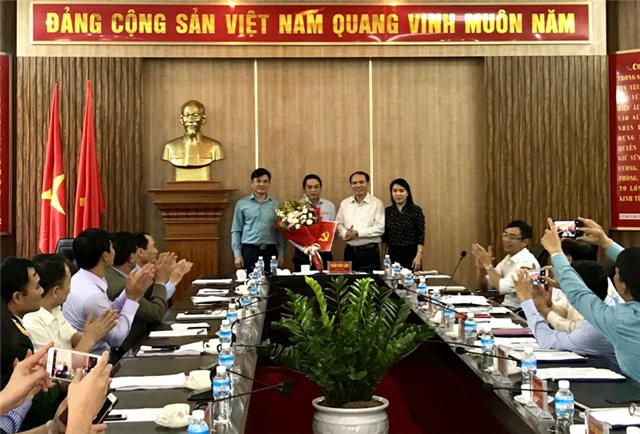 Lấy phiếu tín nhiệm đối với các Ủy viên Ban Thường vụ Thành ủy Uông Bí