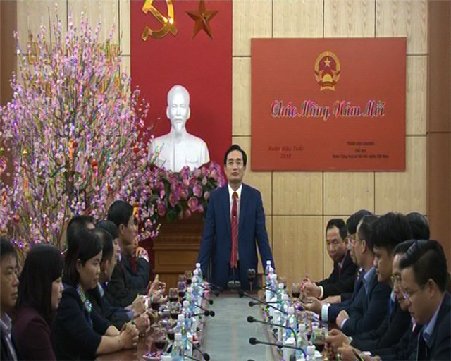 UBND thành phố gặp mặt đầu xuân Mậu Tuất