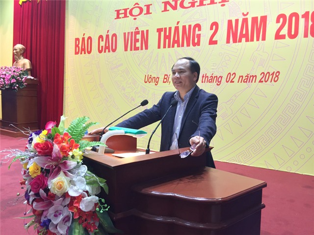 Hội nghị báo cáo viên tháng 2