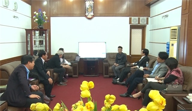 Chủ tịch UBND thành phố Nguyễn Anh Tú làm việc với Kiến trúc sư Salvador Pérez Arroyo