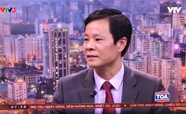 Đồng chí Phạm Tuấn Đạt, UV BTV Thành ủy, Phó Chủ tịch UBND thành phố trao đổi về Thu phí tham quan Di tích, danh thắng Yên Tử trên chương trình Cà phê Sáng của VTV3