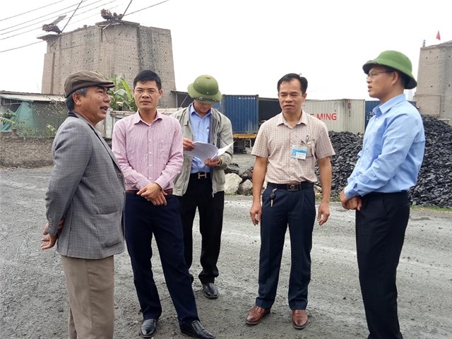 Đồng chí Chủ tịch UBND thành phố Nguyễn Mạnh Hà kiểm tra môi trường tại một số đơn vị sản xuất 