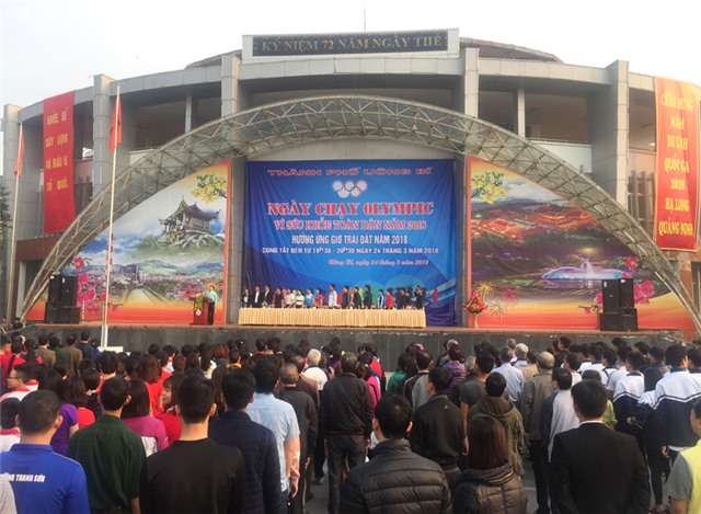 Thành phố phát động Ngày chạy Olympic vì sức khỏe toàn dân và hưởng ứng giờ Trái đất năm 2018