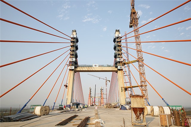 Cầu Bạch Đằng giai đoạn "nước rút"