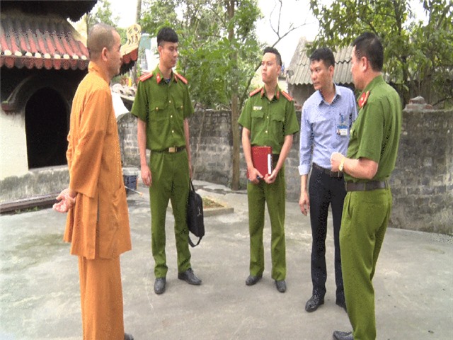 Kiểm tra công tác PCCC chuẩn bị Lễ hội Đình - Chùa Lạc Thanh 2018