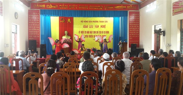 Hội Nông dân phường Thanh Sơn: Giao lưu văn nghệ chào mừng 128 năm ngày sinh Chủ tịch Hồ Chí Minh 