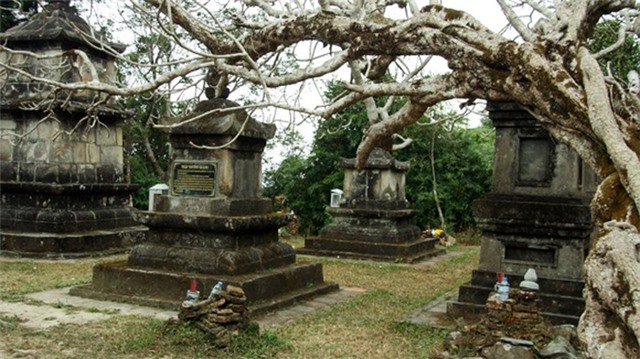 Bí thư Tỉnh ủy chỉ đạo: "Dừng toàn bộ và kiểm tra dự án đường công vụ phục vụ xây dựng Chùa Hồ Thiên"